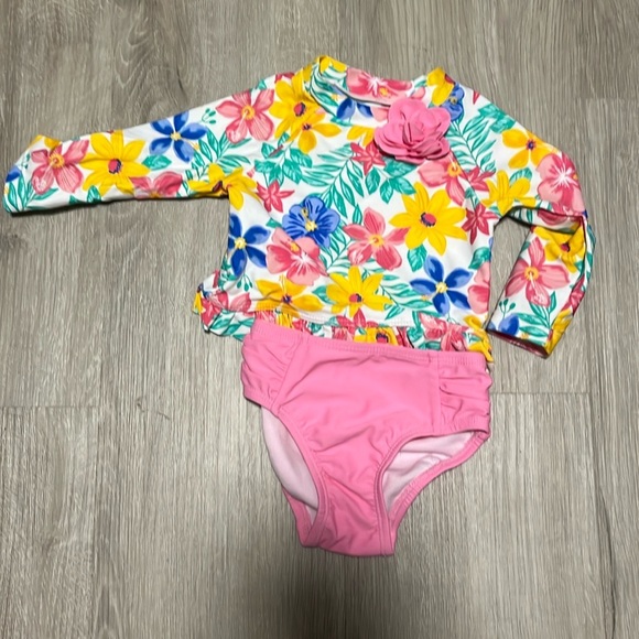 Little me swim set - Picture 1 of 1